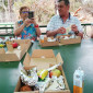 Brotzeit im Arusha Nationalpark